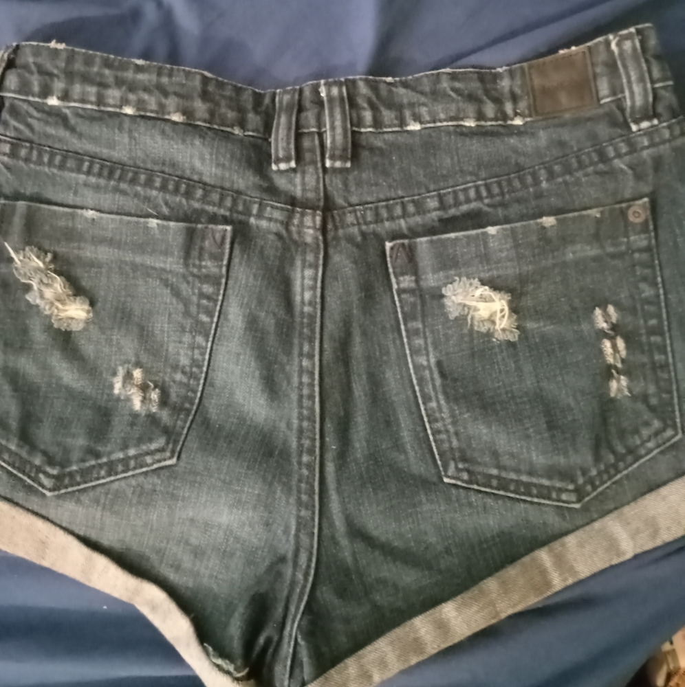 RVCA Shorts dark blue size 27 denim slouch